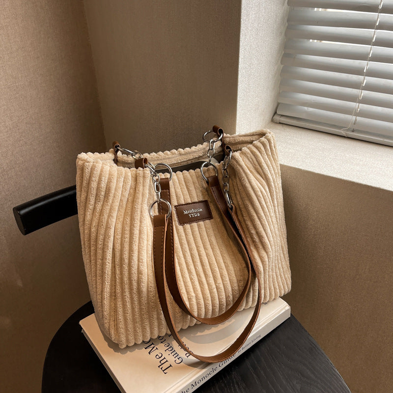 Amelia Corduroy Shoulder Bag - Luxurious and Practical for Everyday Use
