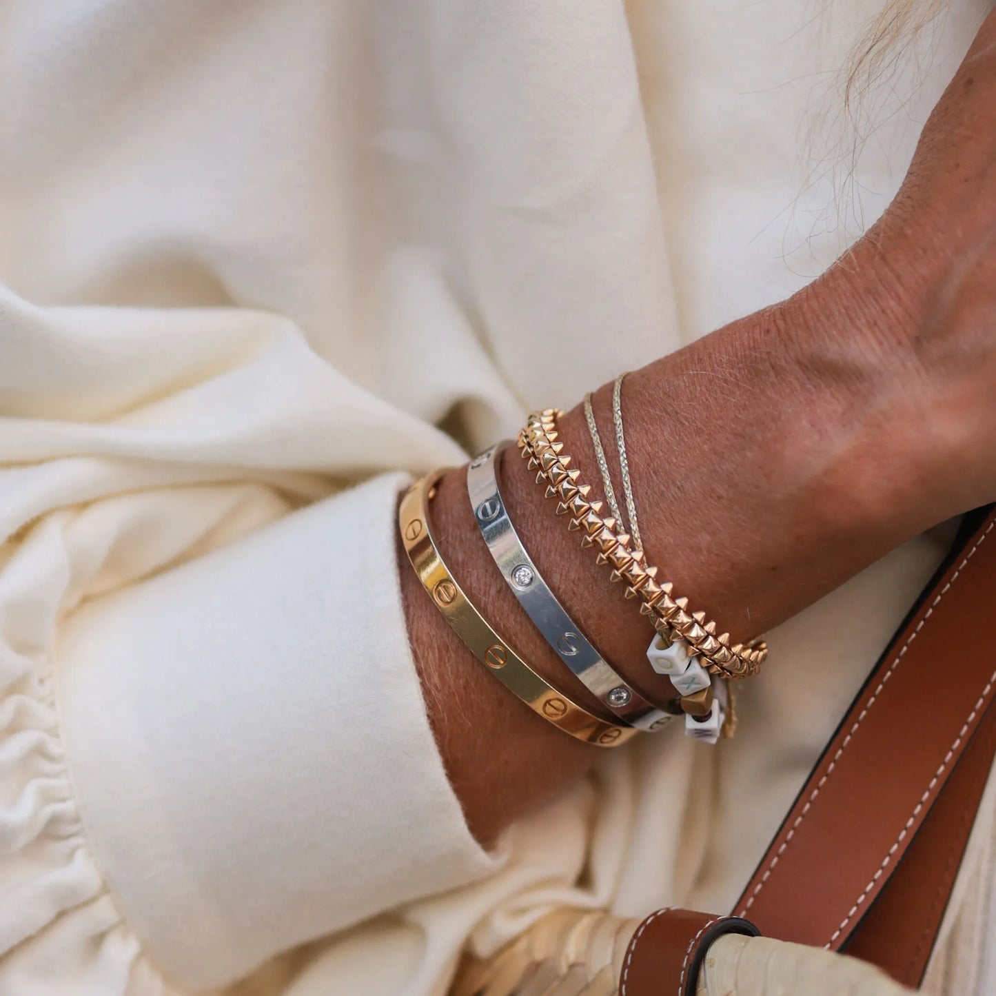 Elegant Bracelet | Gold Design | Timeless Style