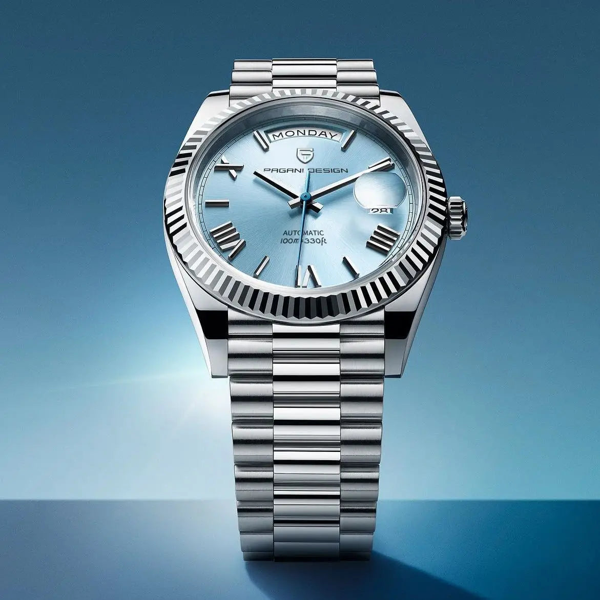 Elegant Men's Watch with Automatic Movement and Date Function