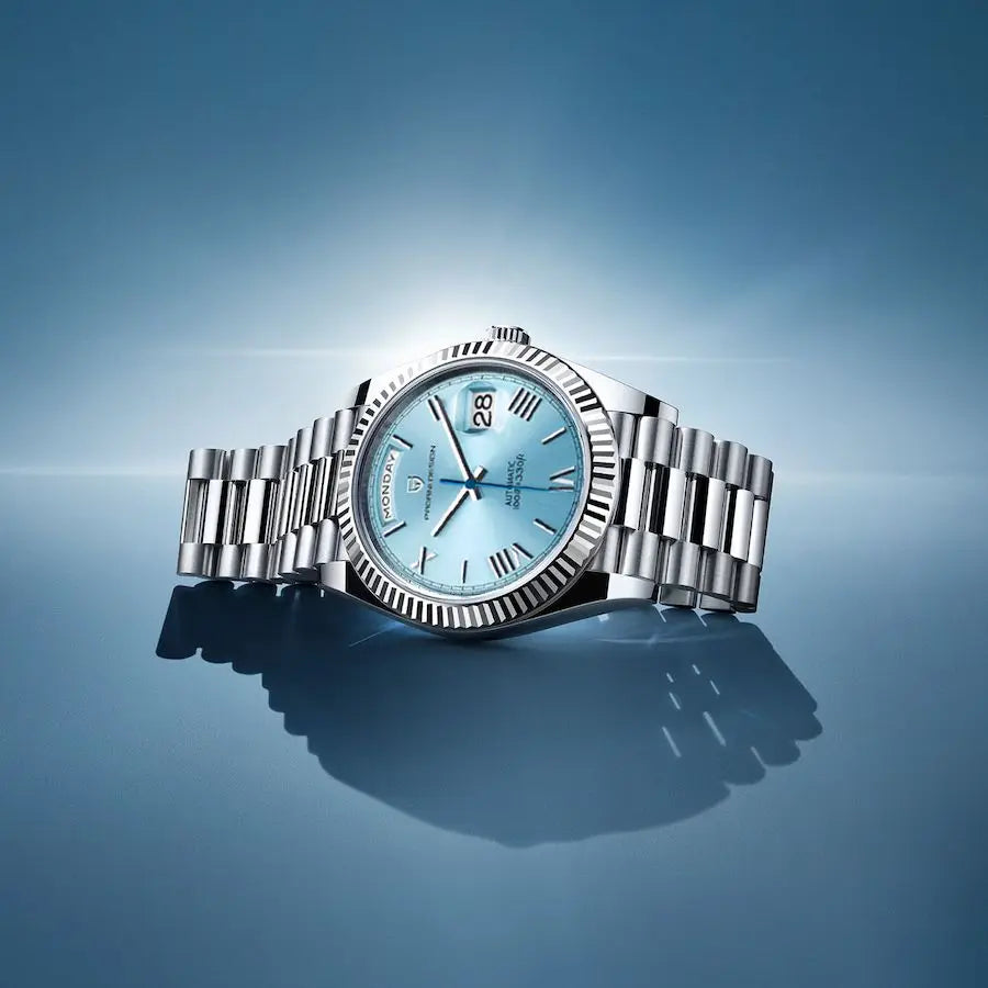 Elegant Men's Watch with Automatic Movement and Date Function