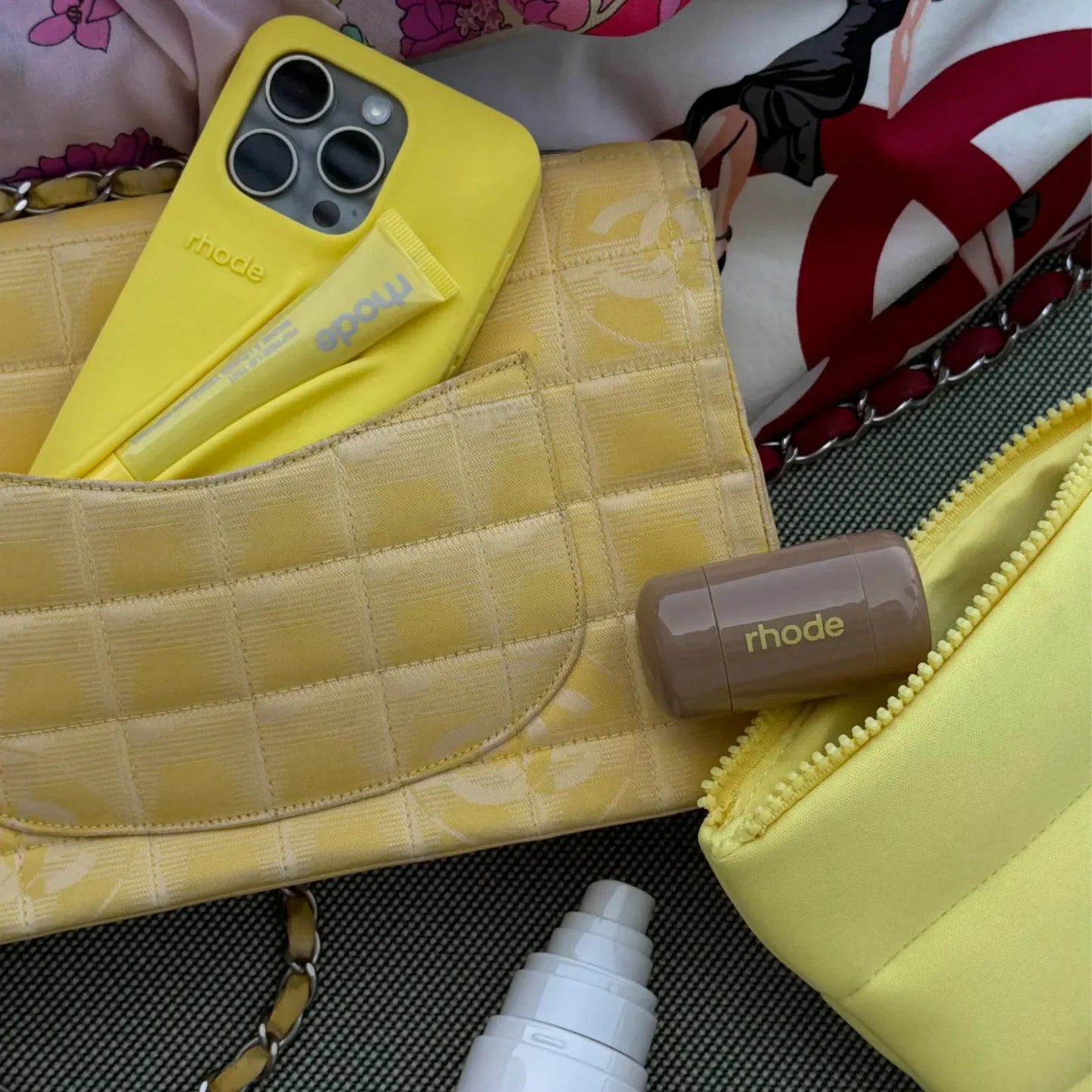 iPhone Case with Lip Gloss Set for iPhone 13-17