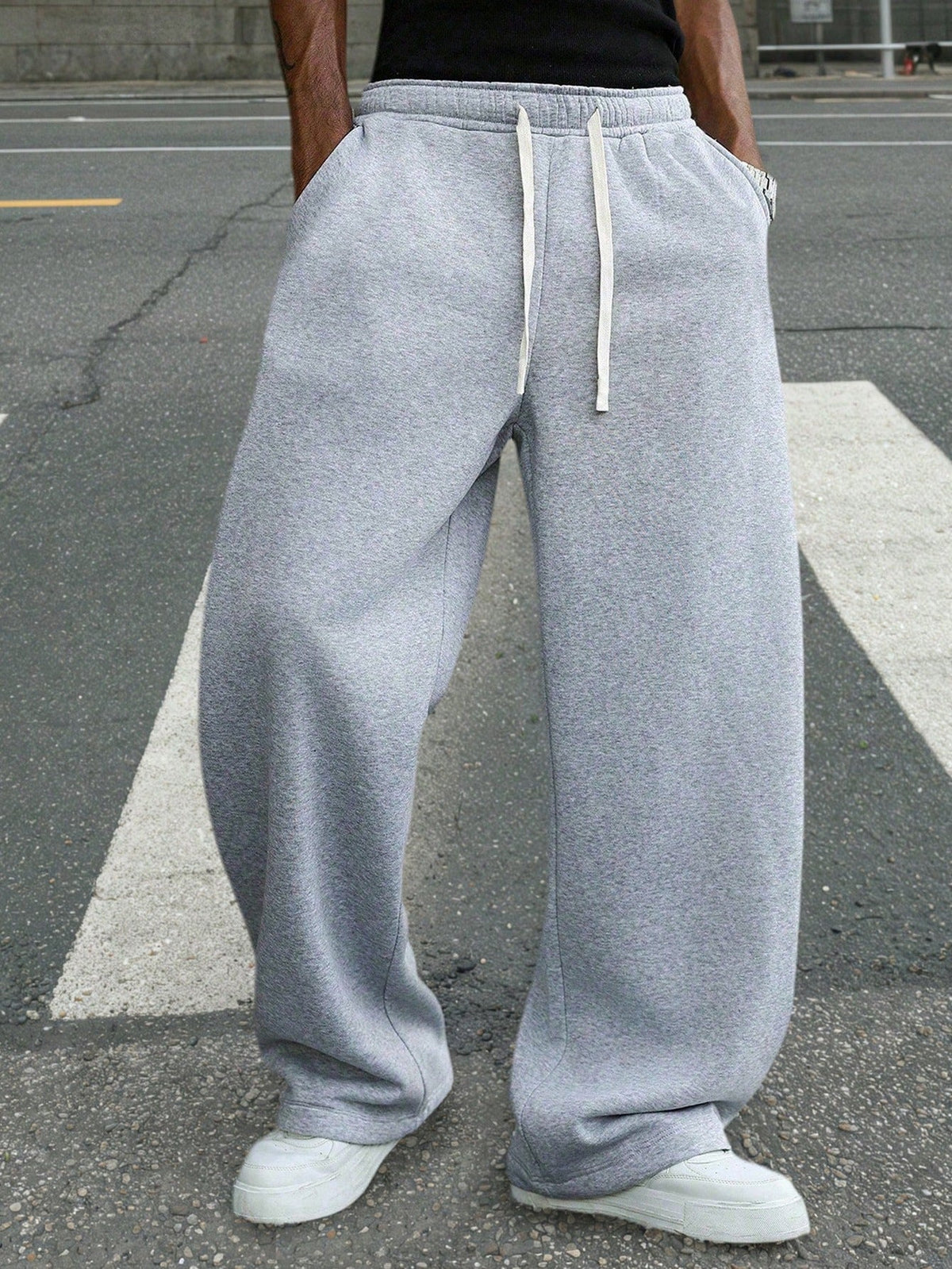 Men's Urban Utility-Style Baggy Joggers with Extra-Wide Legs and Visible Drawstring