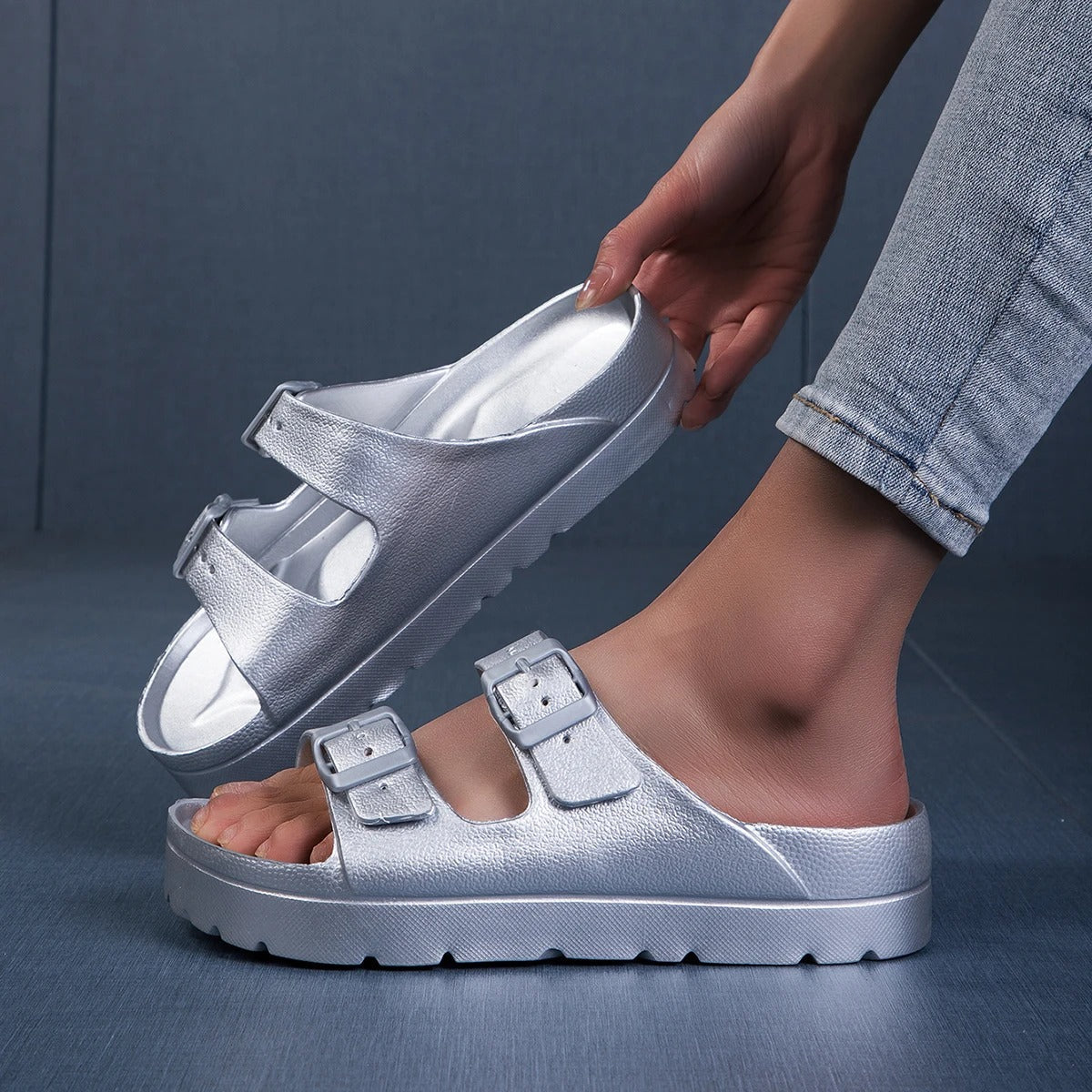 Slippers with Thick Sole for Shock Absorption (Women)