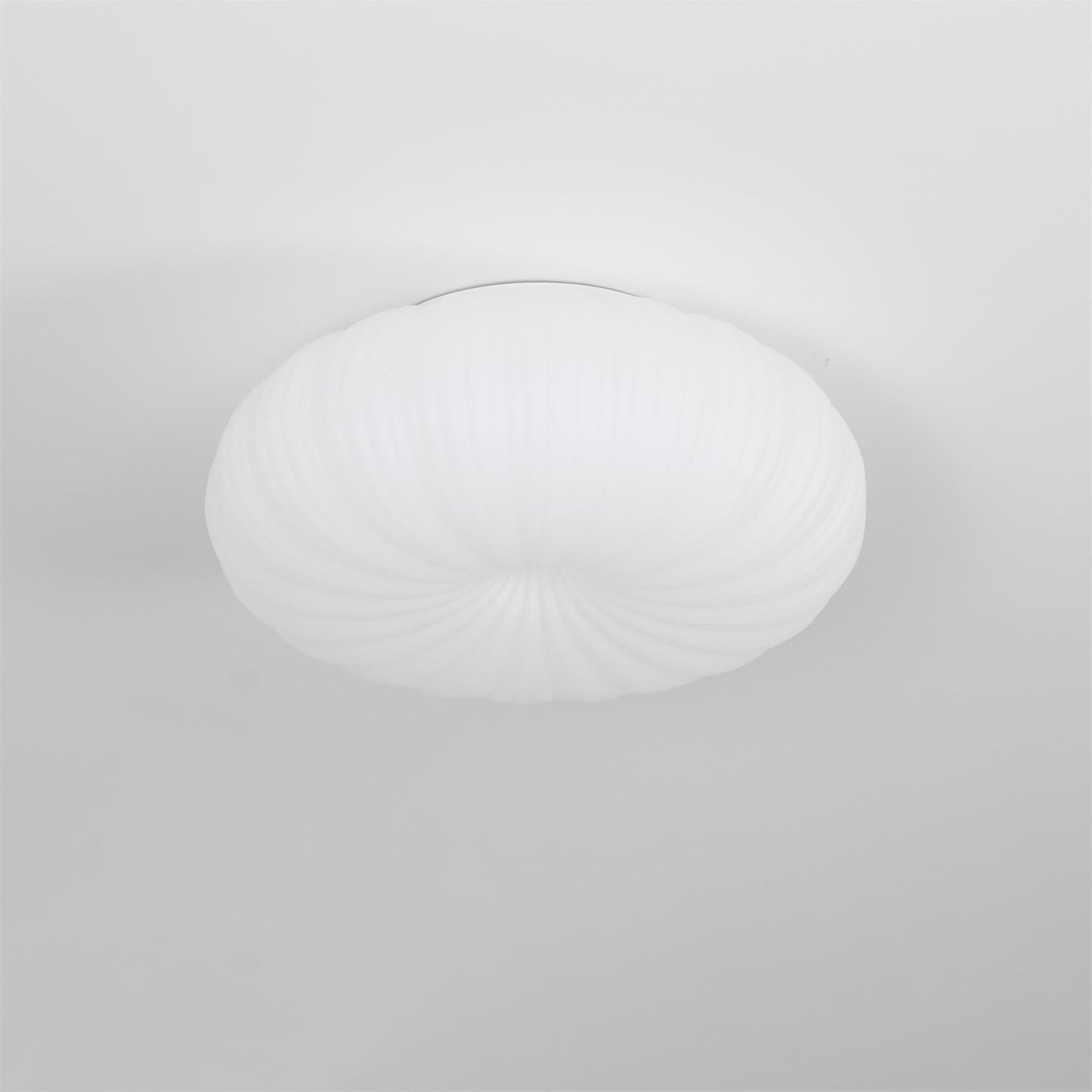 Stylish elegance that will brighten up the space!