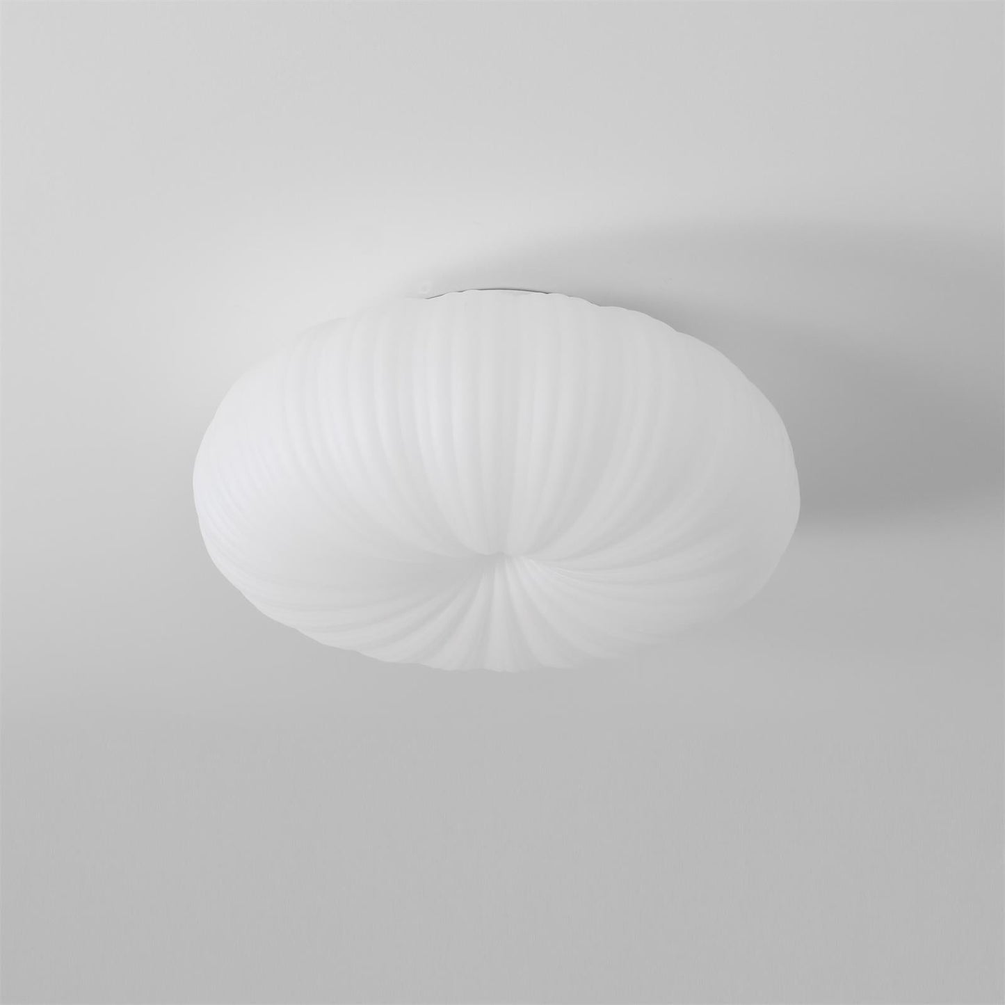 Stylish elegance that will brighten up the space!