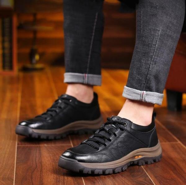 URBANSOLE – Casual men's leather footwear for all-day comfort and protection