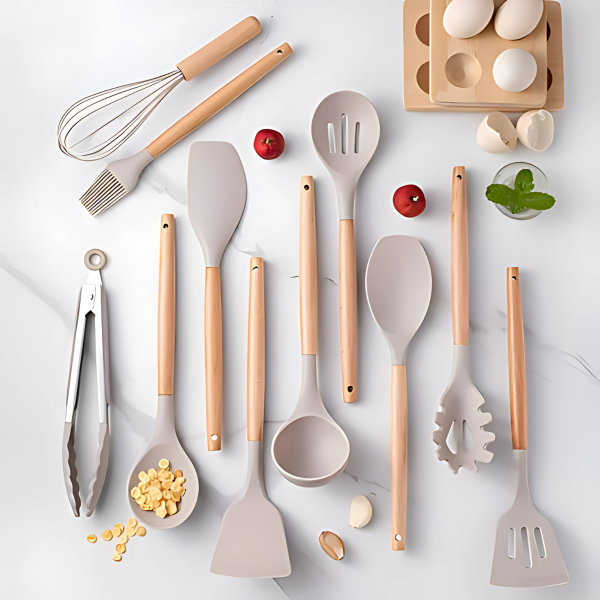 Wearclo | 12 Piece Kitchen Utensil Set with Bamboo Handles