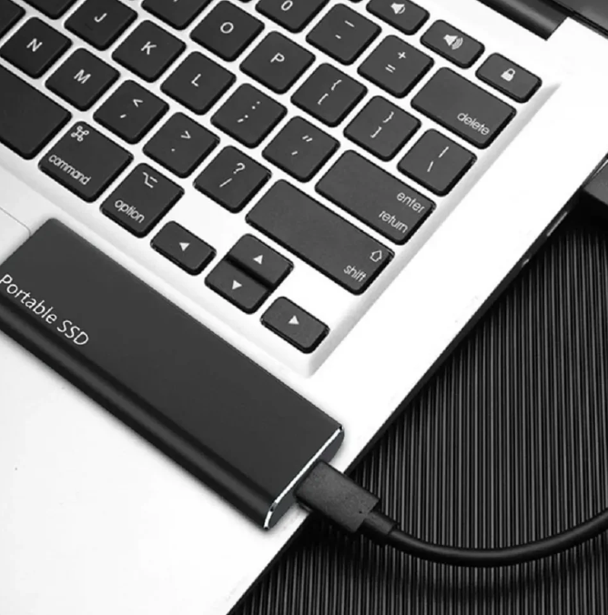 Wearclo | 4TB USB-C Portable External Hard Drive for PC & Mac
