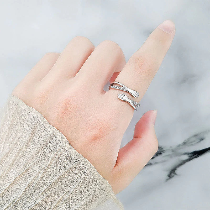 Wearclo | Best Gift - Hug Ring