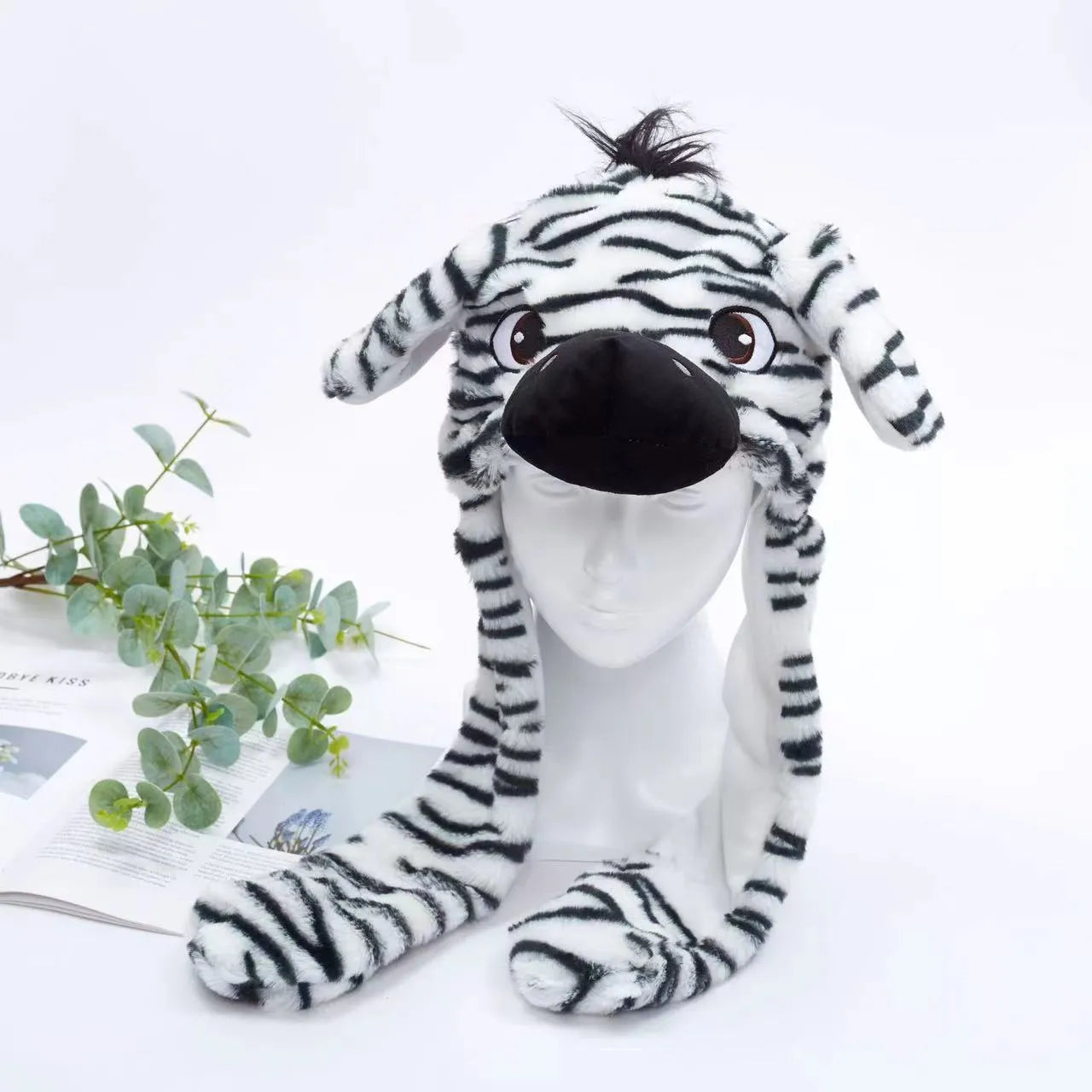 Wearclo | BunnyJoy   | Brings a smile to every face – Cute hat with moving ears