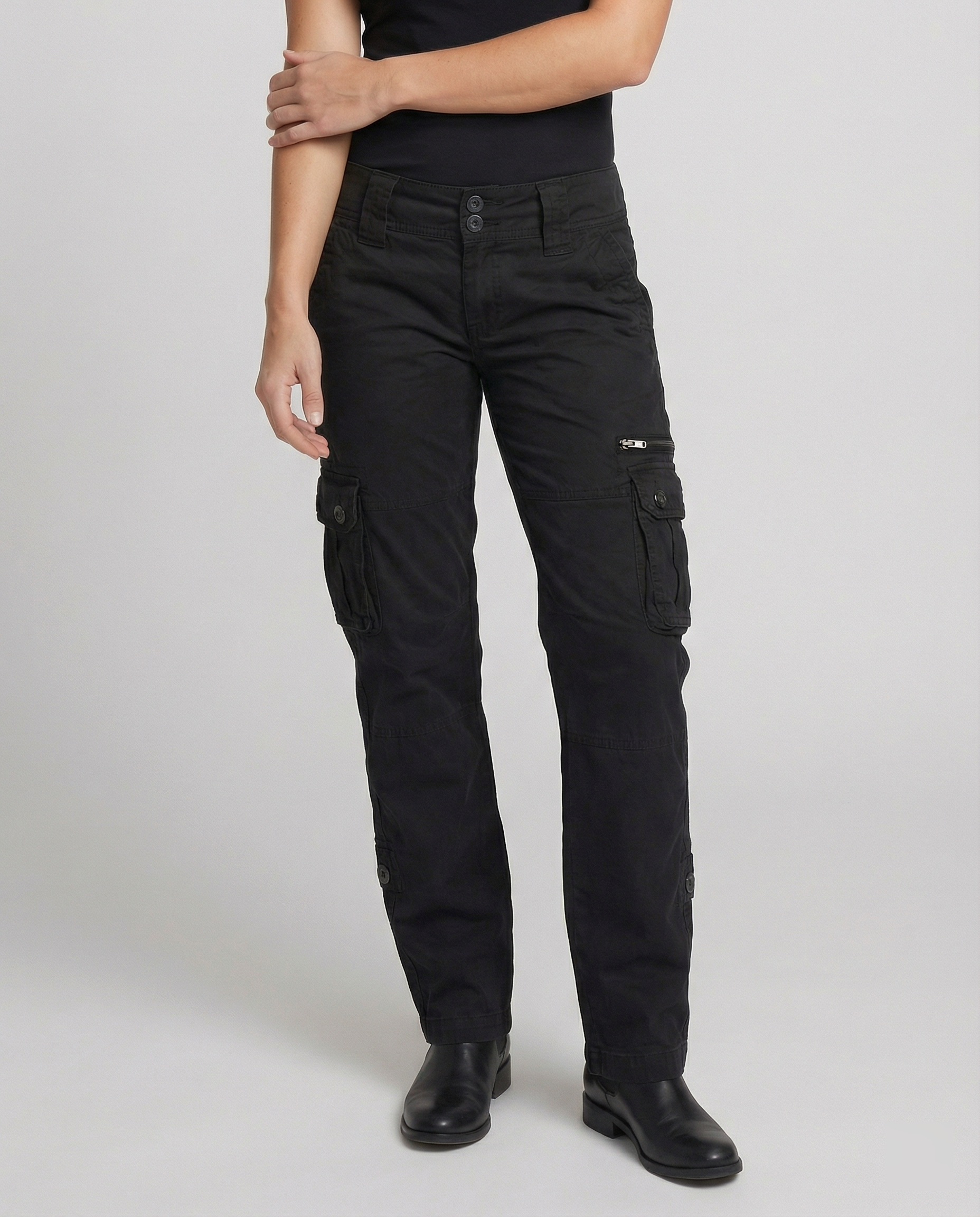 Wearclo | Cargo Pants with Practical Pockets