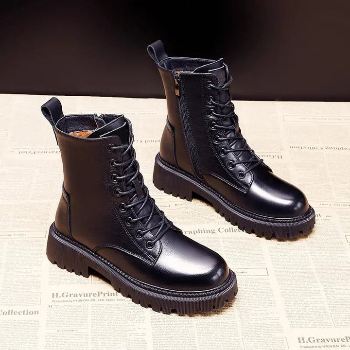 Wearclo Delphine – Winter Boots Made of Black Leather