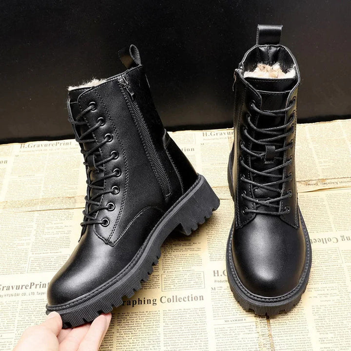 Wearclo Delphine – Winter Boots Made of Black Leather