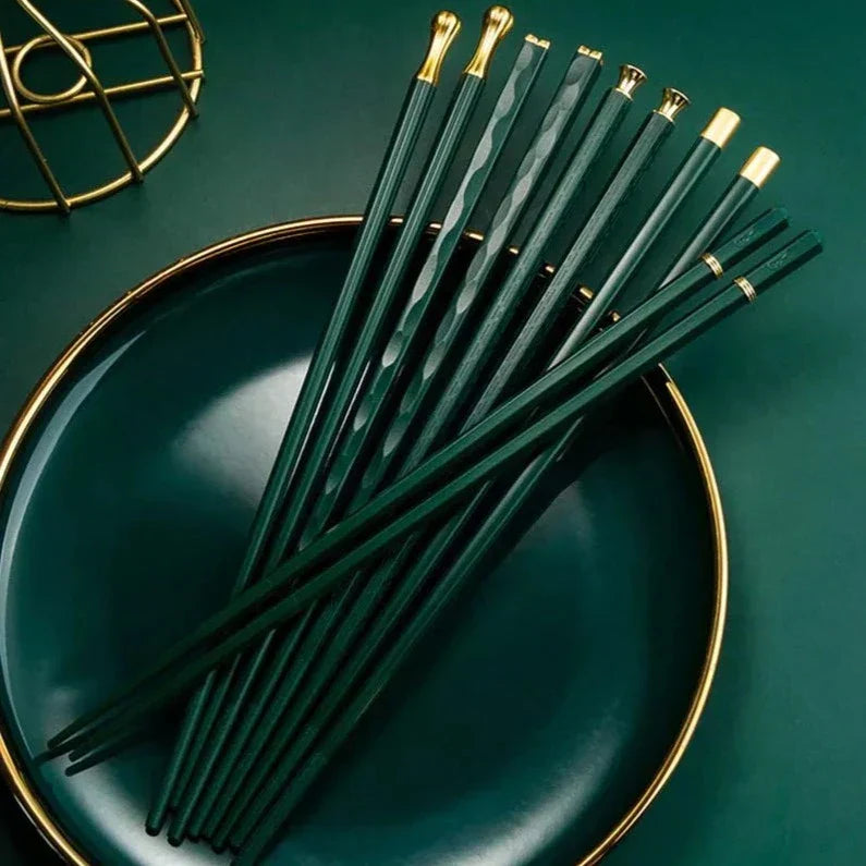 Wearclo | DineLux – Luxurious Chopstick Set with Refined Designs (5 Pairs)
