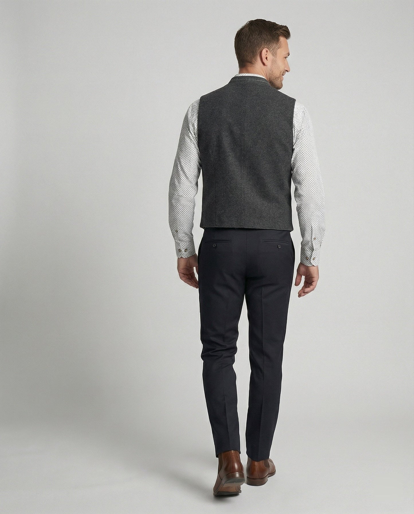 Wearclo - Elegant Men's Traditional Waistcoat Gray