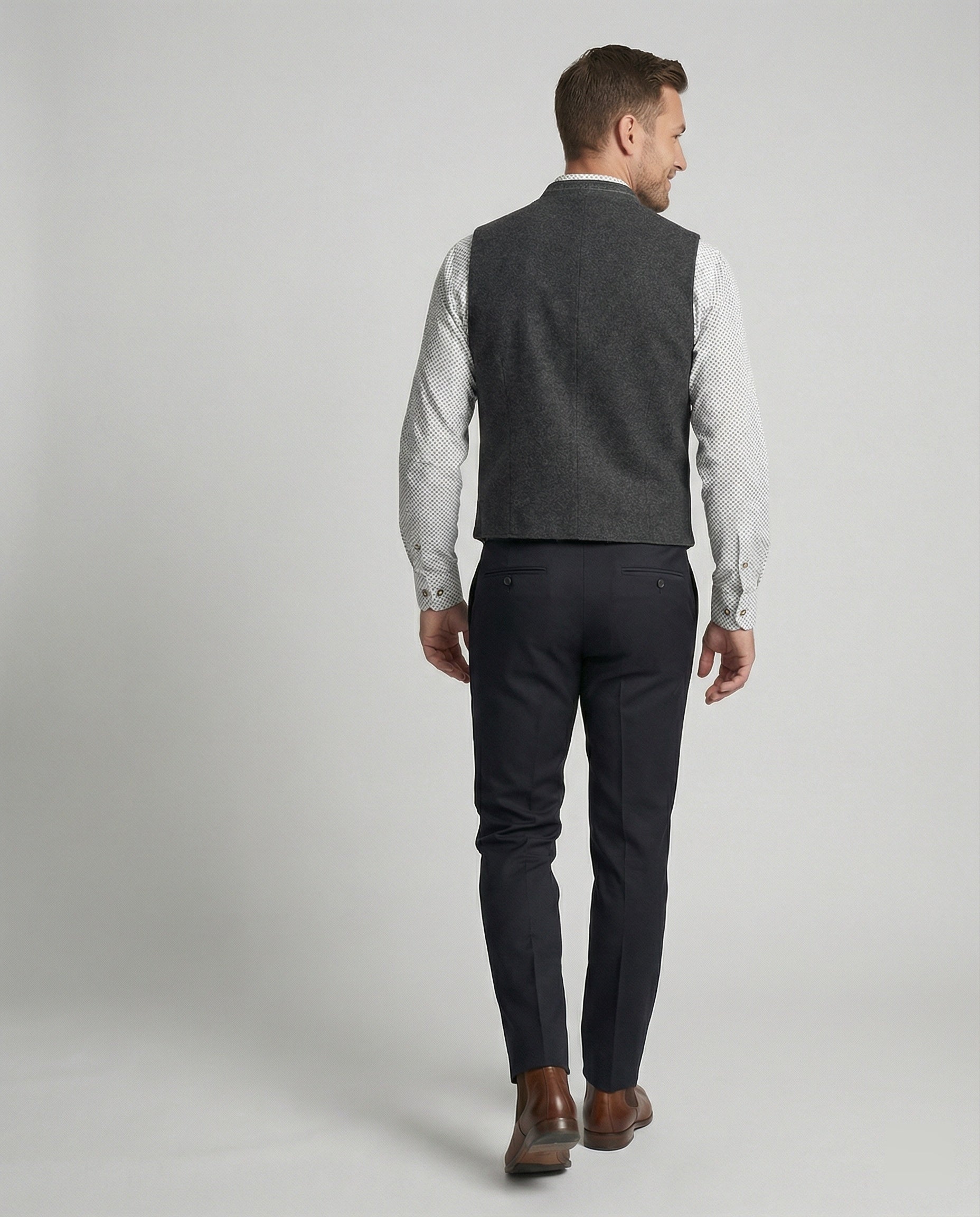 Wearclo - Elegant Men's Traditional Waistcoat Gray
