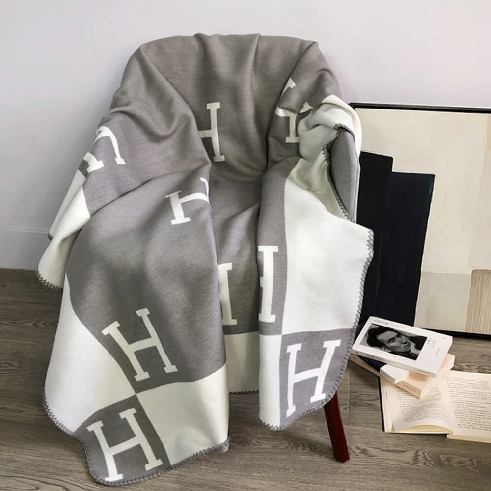 Wearclo | Elegant Wool-Cashmere Blanket for Luxury Home