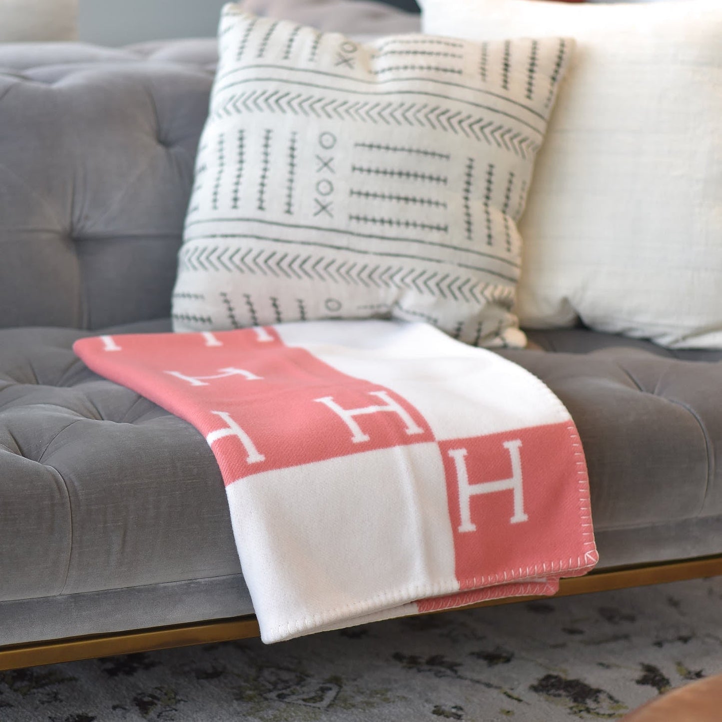 Wearclo | Elegant Wool-Cashmere Blanket for Luxury Home