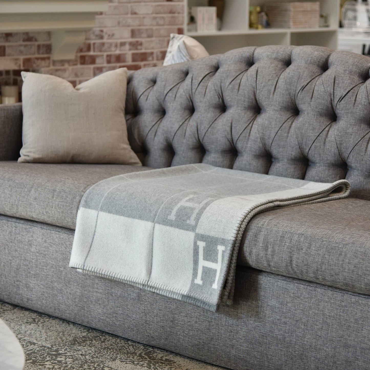 Wearclo | Elegant Wool-Cashmere Blanket for Luxury Home
