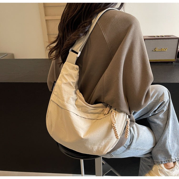 Wearclo | EVERCARRY – Nylon shoulder bag with smart compartments for everyday use