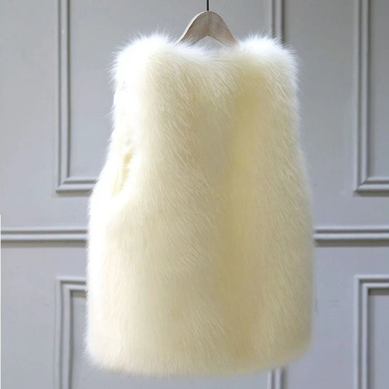 Wearclo Fashion | For Women Luxury and Warmth for the Cold Seasons