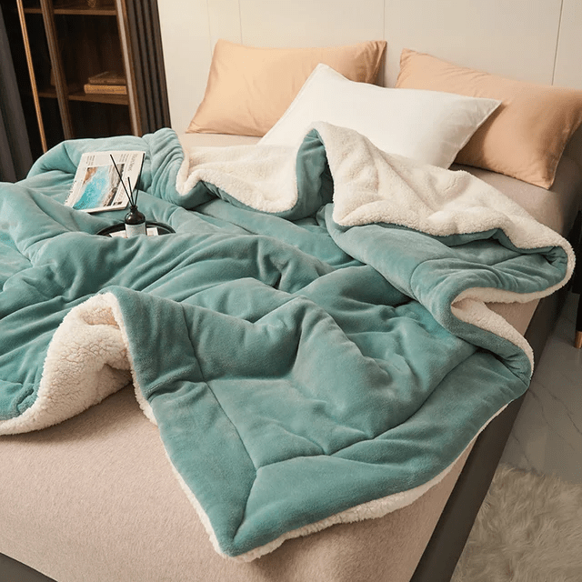 Wearclo | Fleece Blanket | Soft and Durable | Multiple Sizes