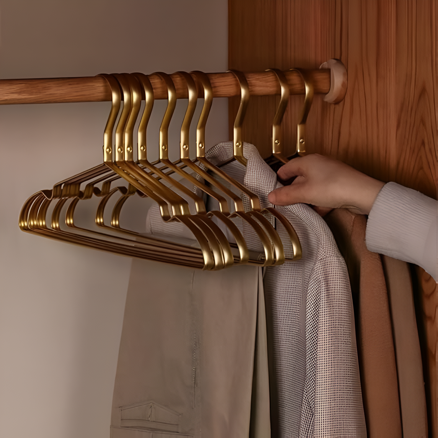 Wearclo | Heavy Duty Non-Slip Coat Hangers