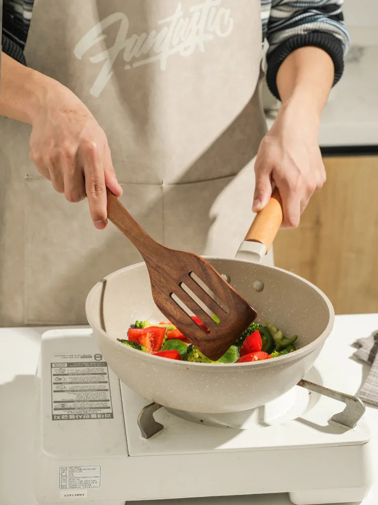 Wearclo | Kitchen Set Made of Natural Teak Wood