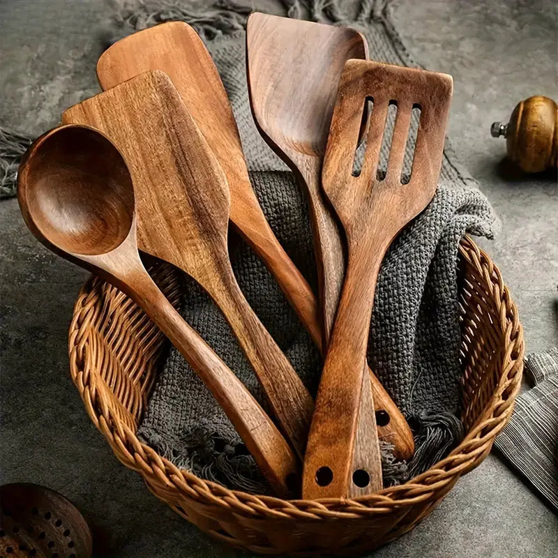 Wearclo | Kitchen Set Made of Natural Teak Wood