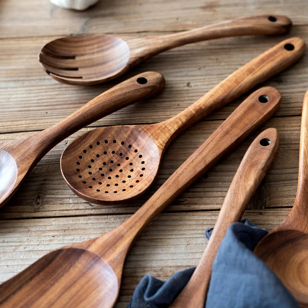 Wearclo | Kitchen Set Made of Natural Teak Wood