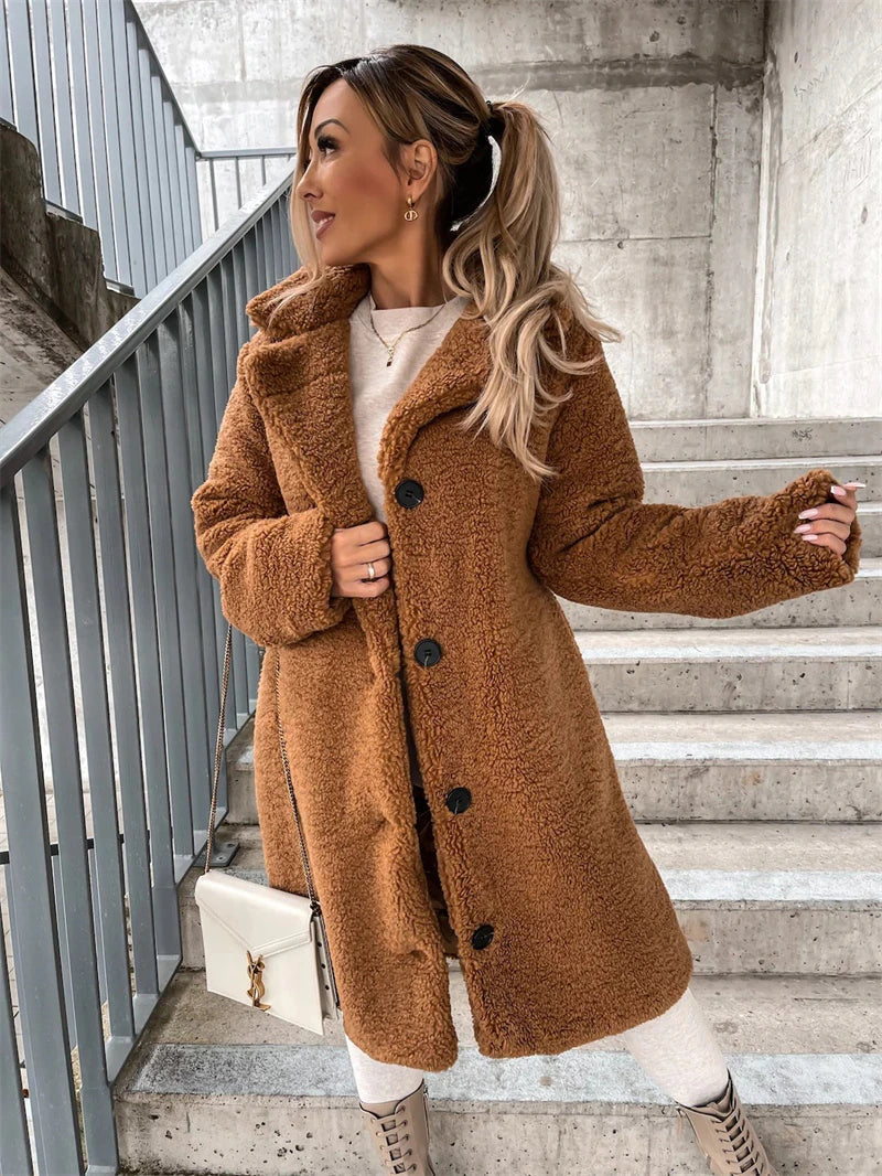 Wearclo – Long Women's Coat, Sheepskin Look