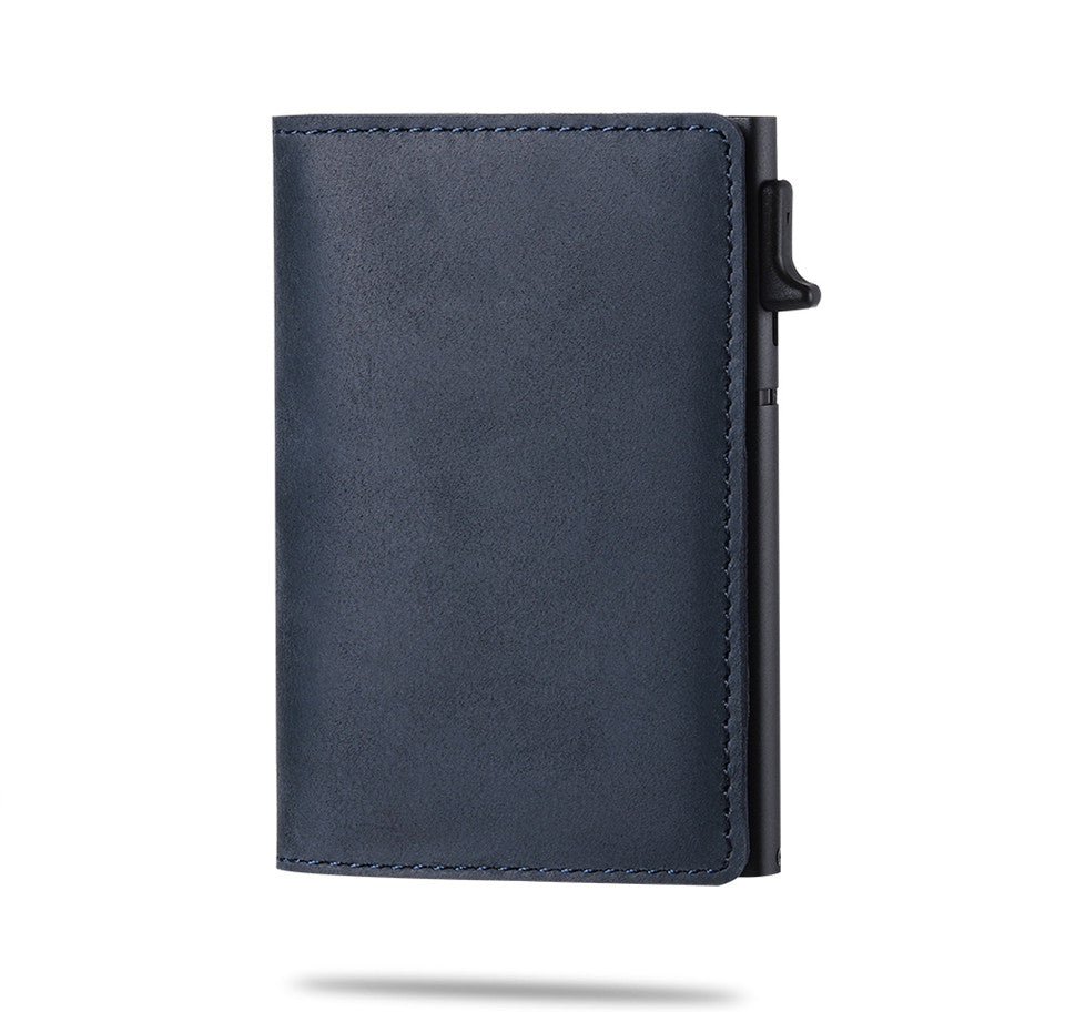Wearclo | Men's Wallet with Airtag Holder and Carbon Pattern