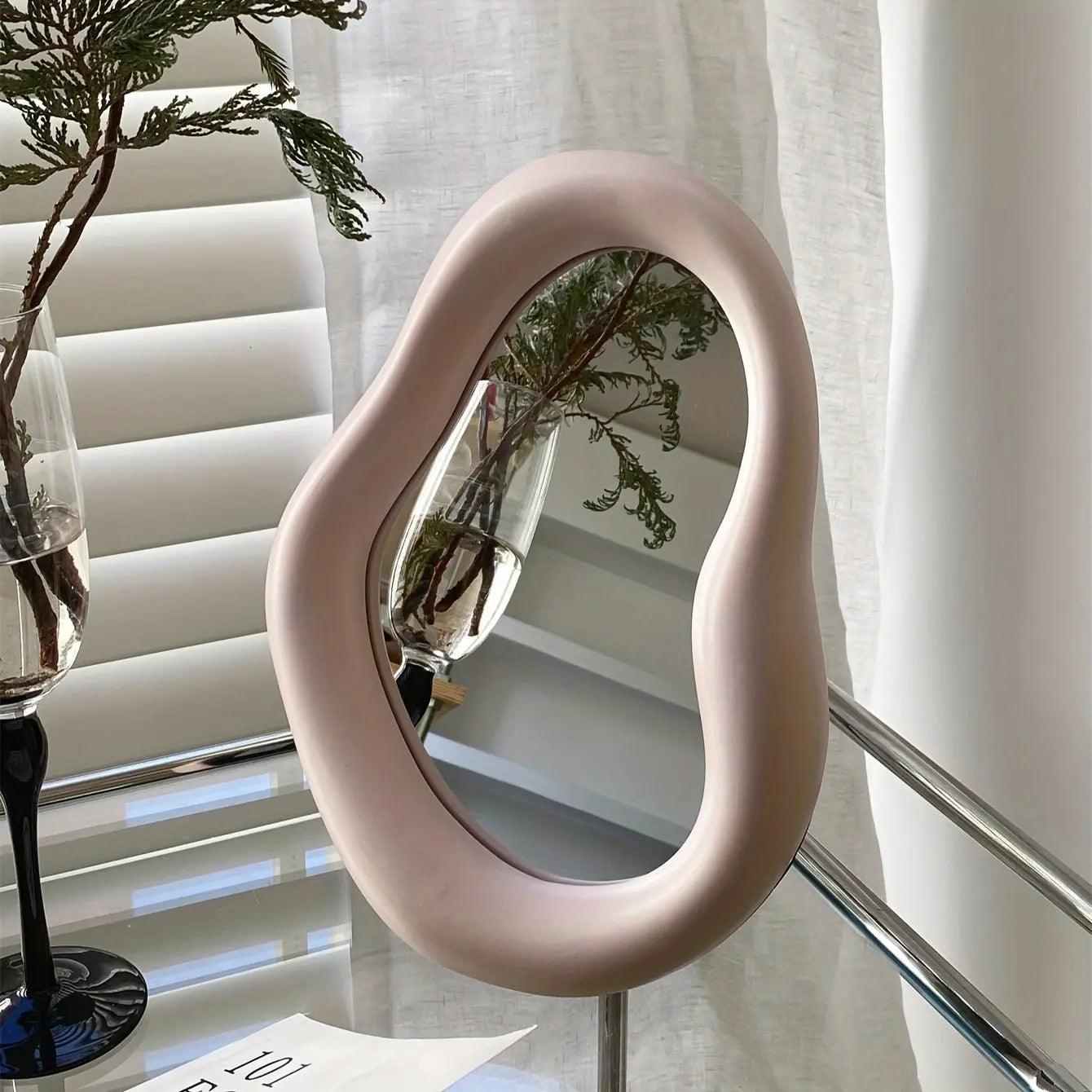 Wearclo | Mirrorly - Warped Mirror