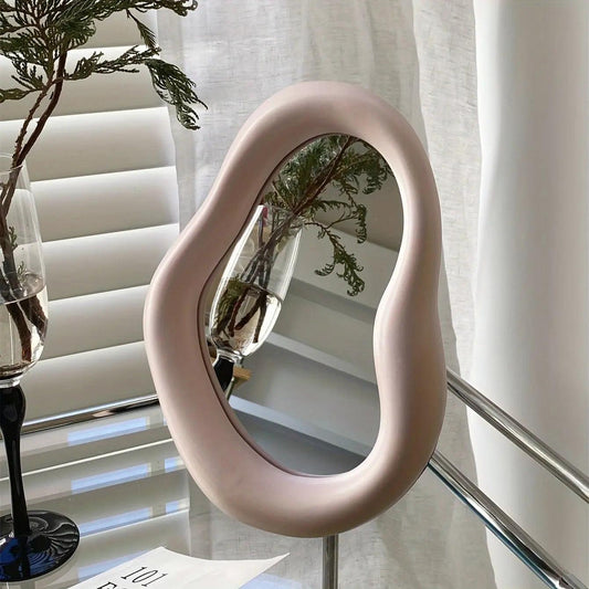 Wearclo | Mirrorly - Warped Mirror