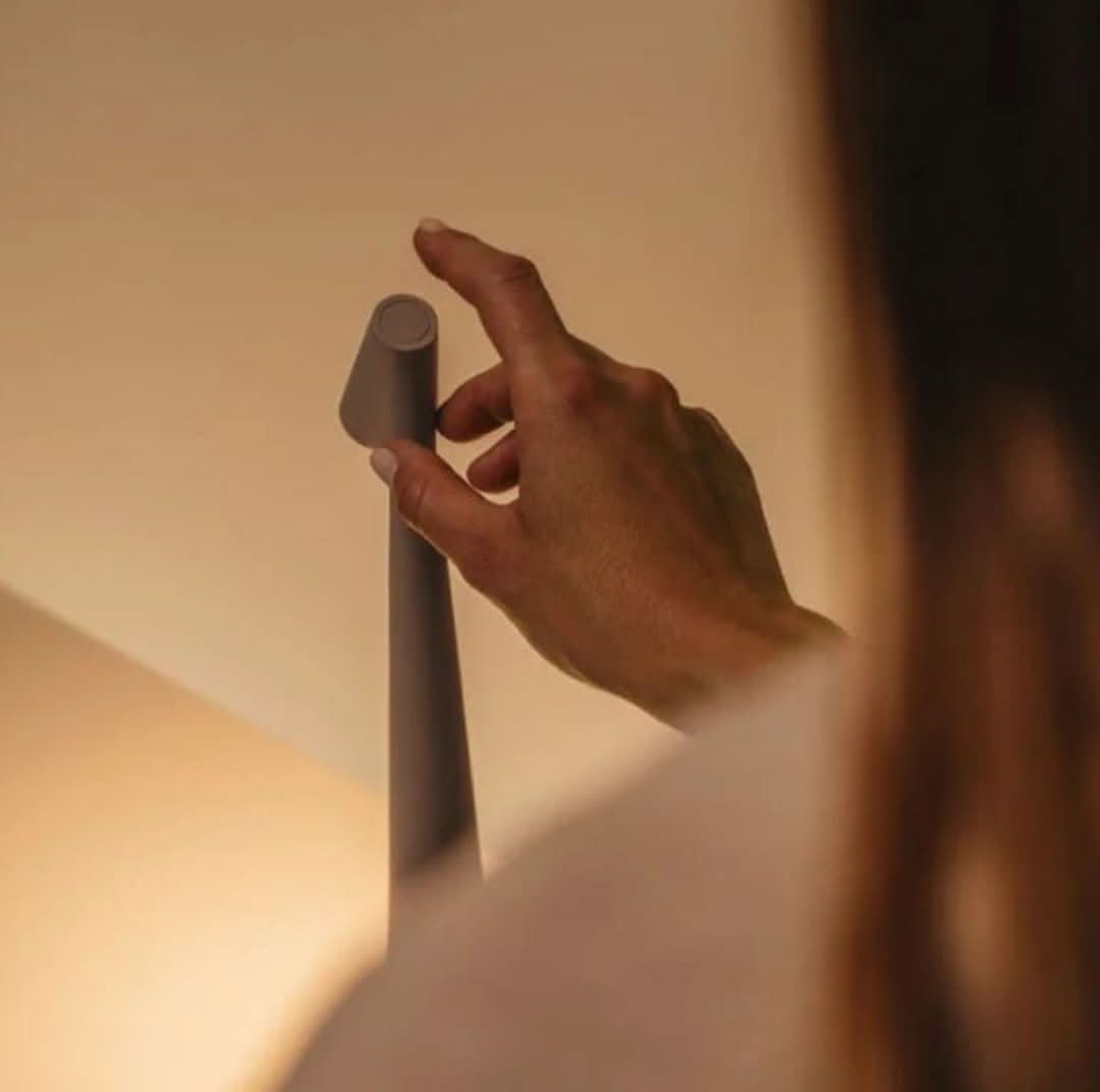 Wearclo | Nordic Minimalist Design Mood Light | Wireless | LED | Reading Lamp | Table Lamp