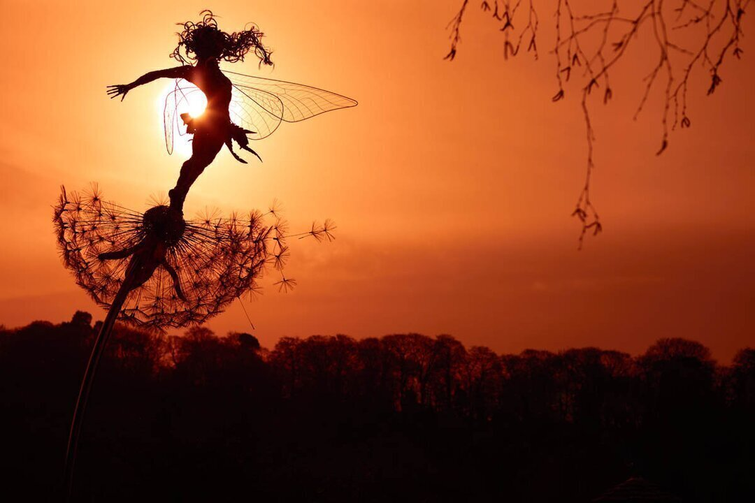 Wearclo | Perfect Wonderland Garden Decoration - The Naughty Spirits Are Dancing