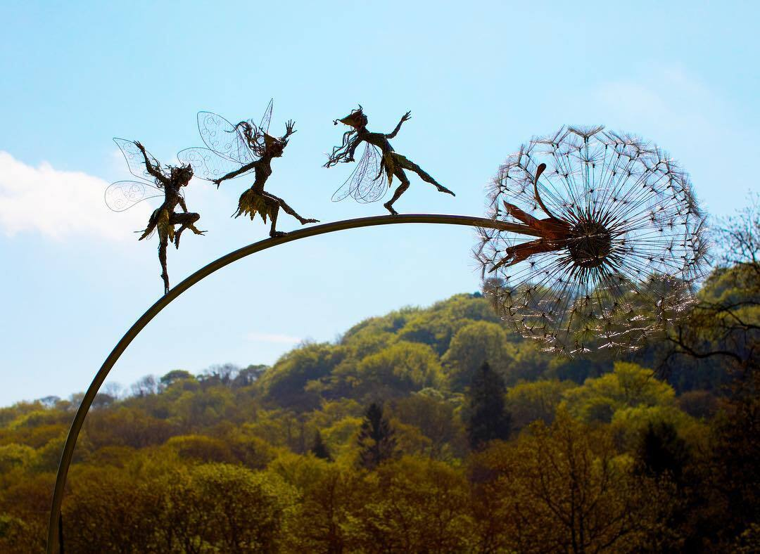 Wearclo | Perfect Wonderland Garden Decoration - The Naughty Spirits Are Dancing