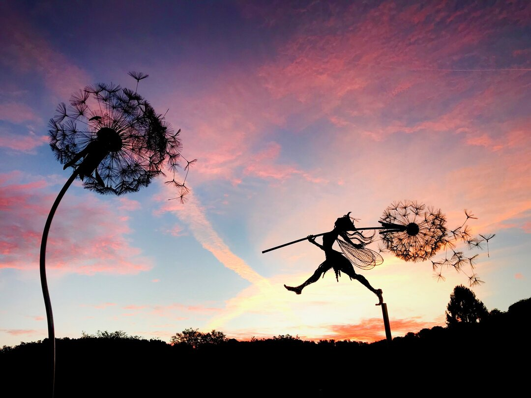 Wearclo | Perfect Wonderland Garden Decoration - The Naughty Spirits Are Dancing