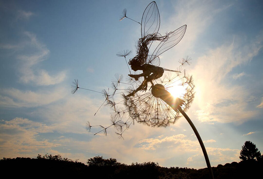 Wearclo | Perfect Wonderland Garden Decoration - The Naughty Spirits Are Dancing