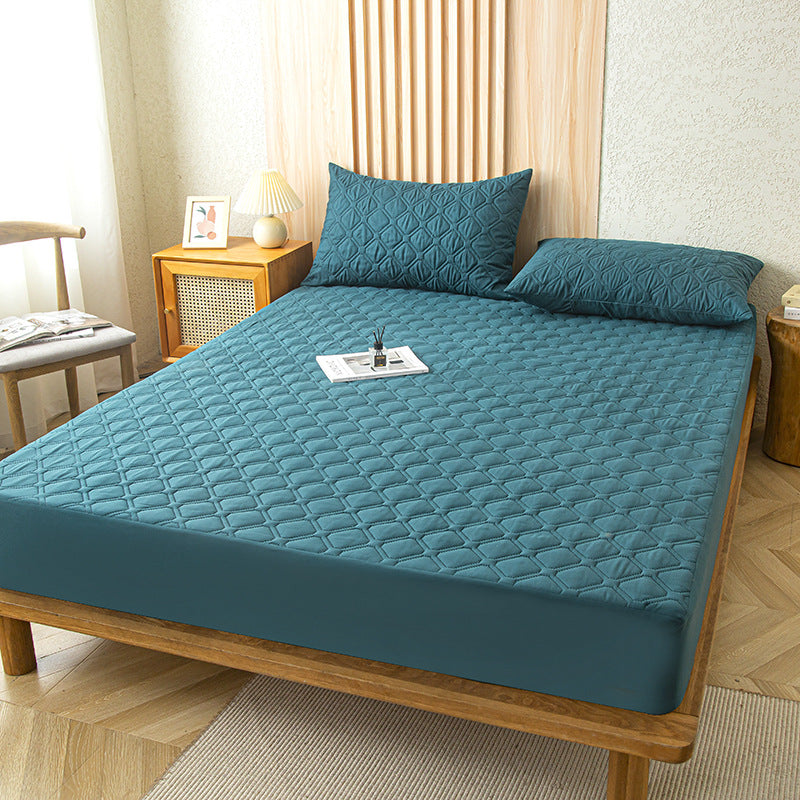 Wearclo | Quilted Waterproof Mattress Protector with Quilted Design