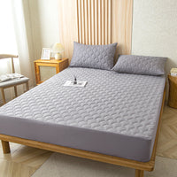 Wearclo | Quilted Waterproof Mattress Protector with Quilted Design