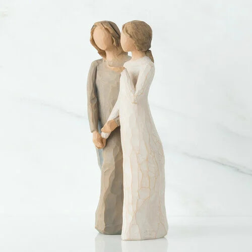 Wearclo | Sisters Figurine made of Resin