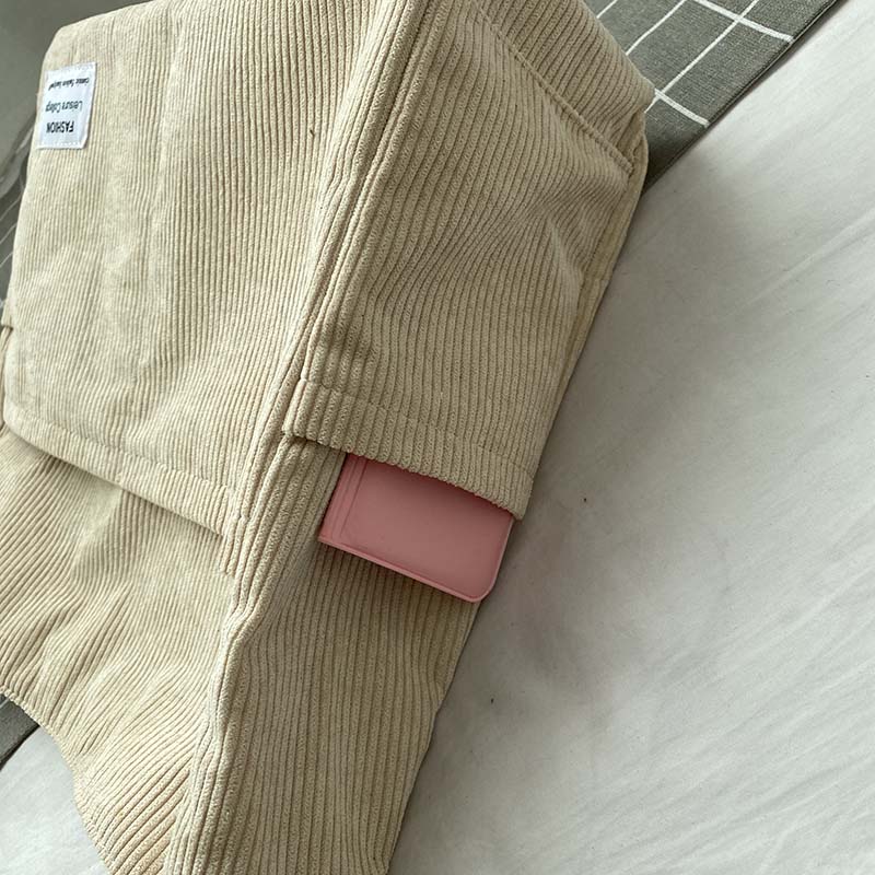 Wearclo | Snor Crossbody Bag – Silent and Durable Leather Strap Bag for Everyday Use