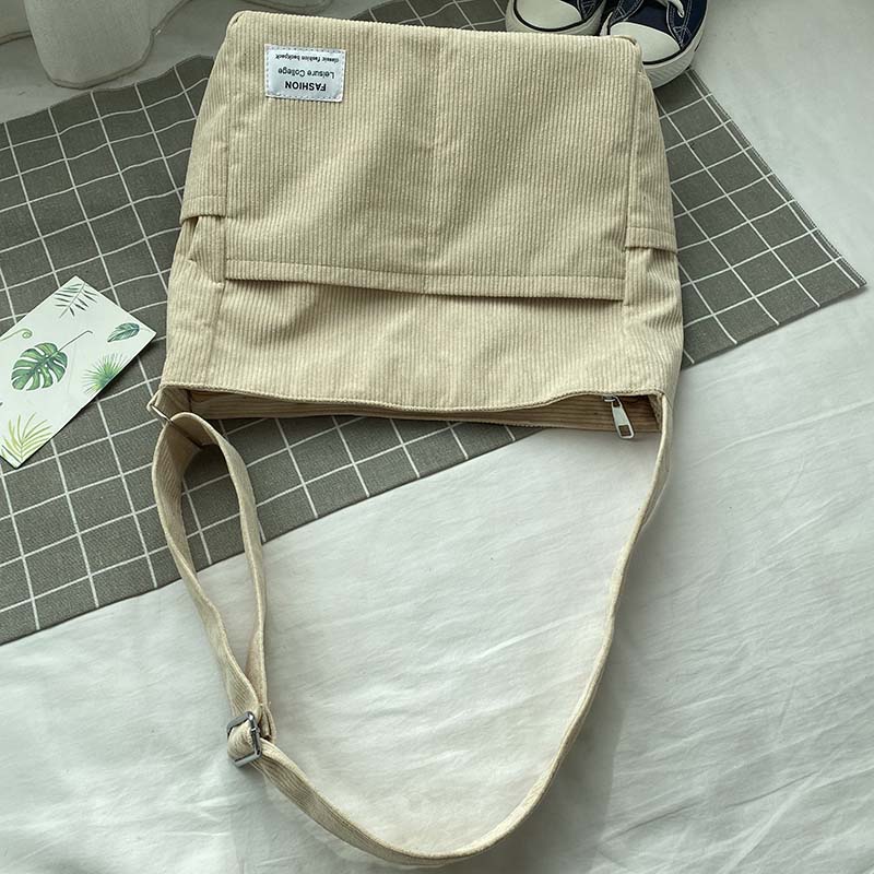 Wearclo | Snor Crossbody Bag – Silent and Durable Leather Strap Bag for Everyday Use