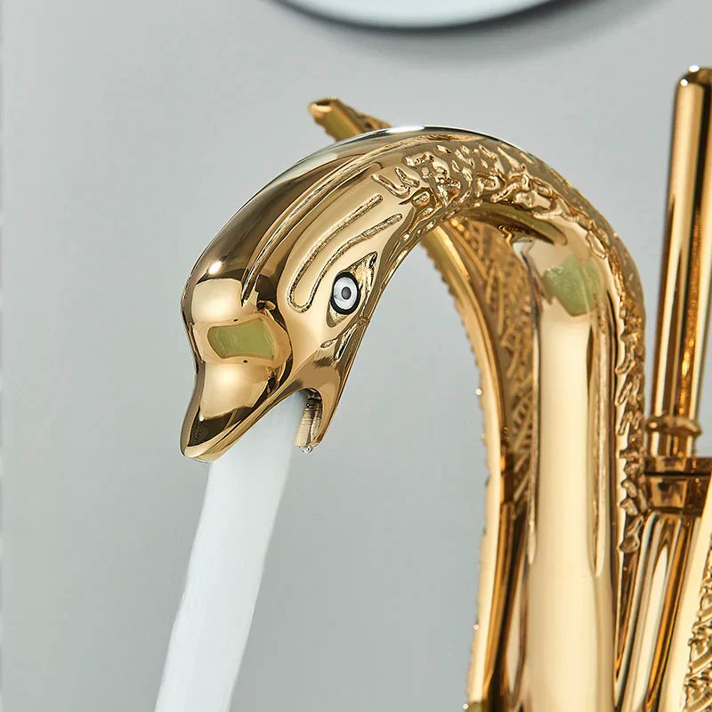 Wearclo | Swan Single Handle Golden Basin Faucet