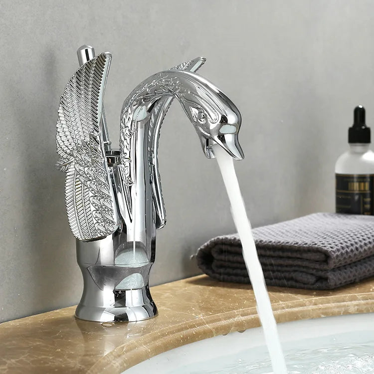 Wearclo | Swan Single Handle Golden Basin Faucet