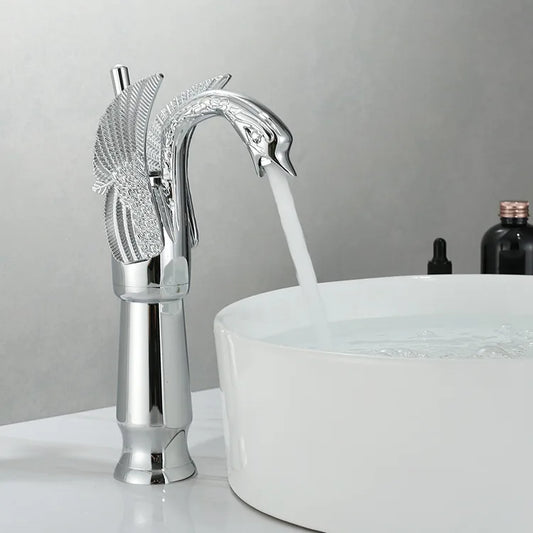 Wearclo | Swan Single Handle Golden Basin Faucet
