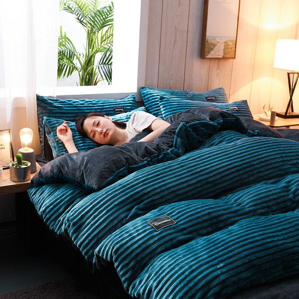 Wearclo | Thickened Corduroy Velvet Bedding Set