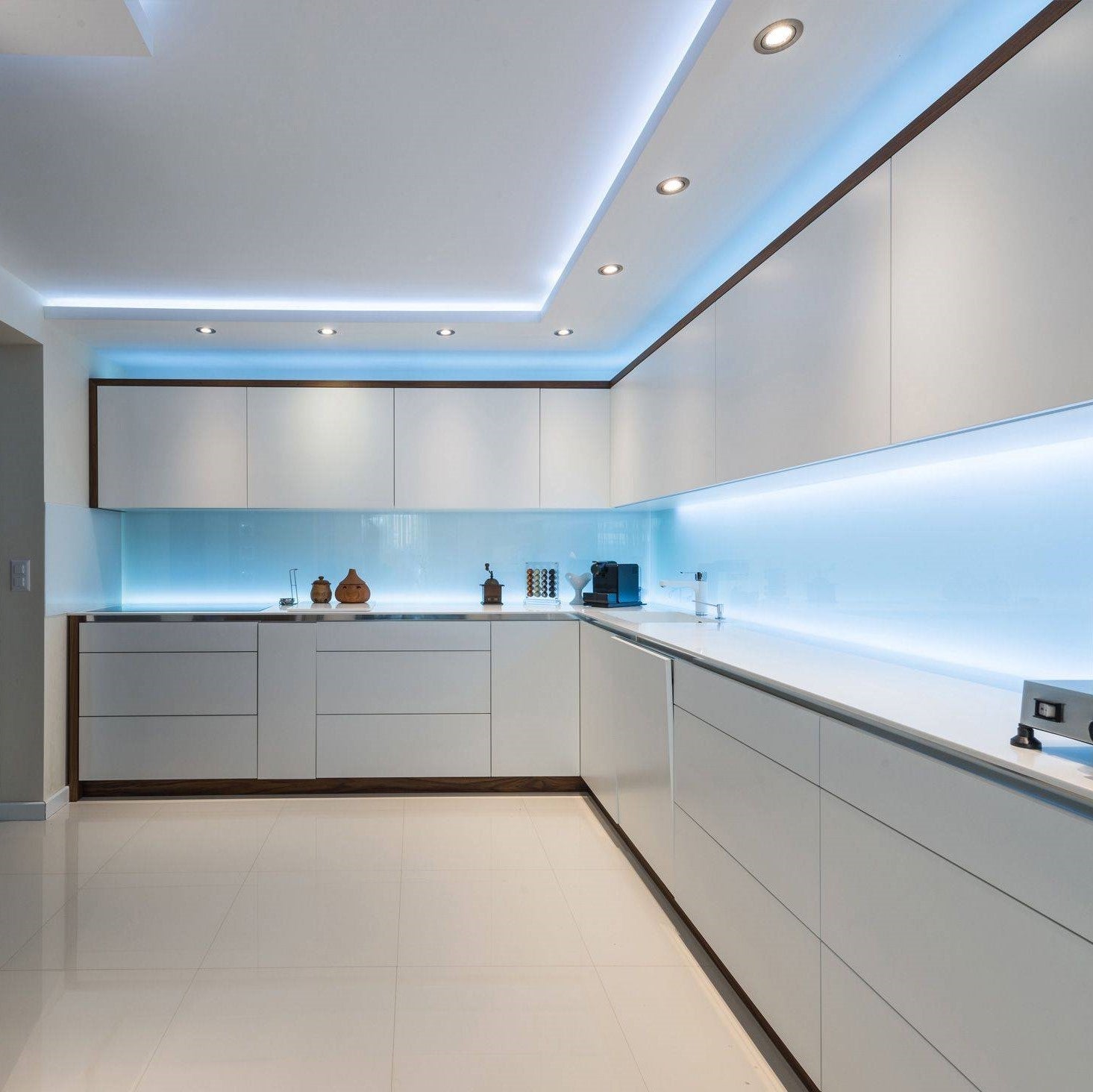 Wearclo | Wireless Motion Sensor LED Strip - LumaStrip