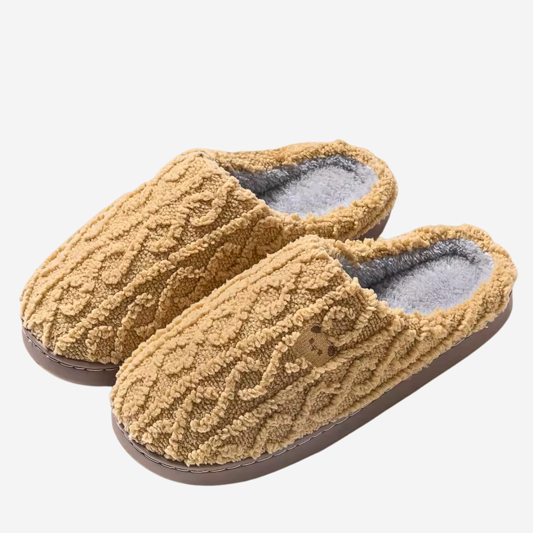 Wearclo | Women's Cable Knit Slippers with Teddy Bear Embroidery
